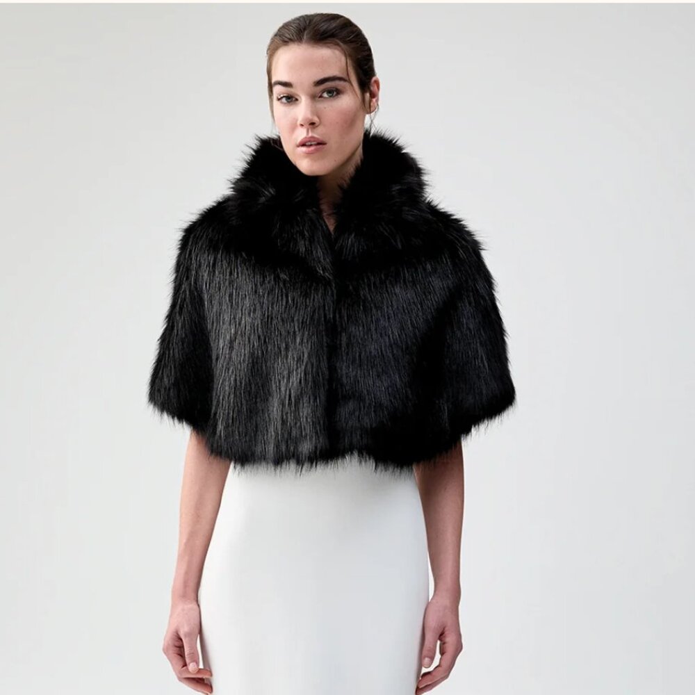 Unreal Fur Nord Cape - Black - like new